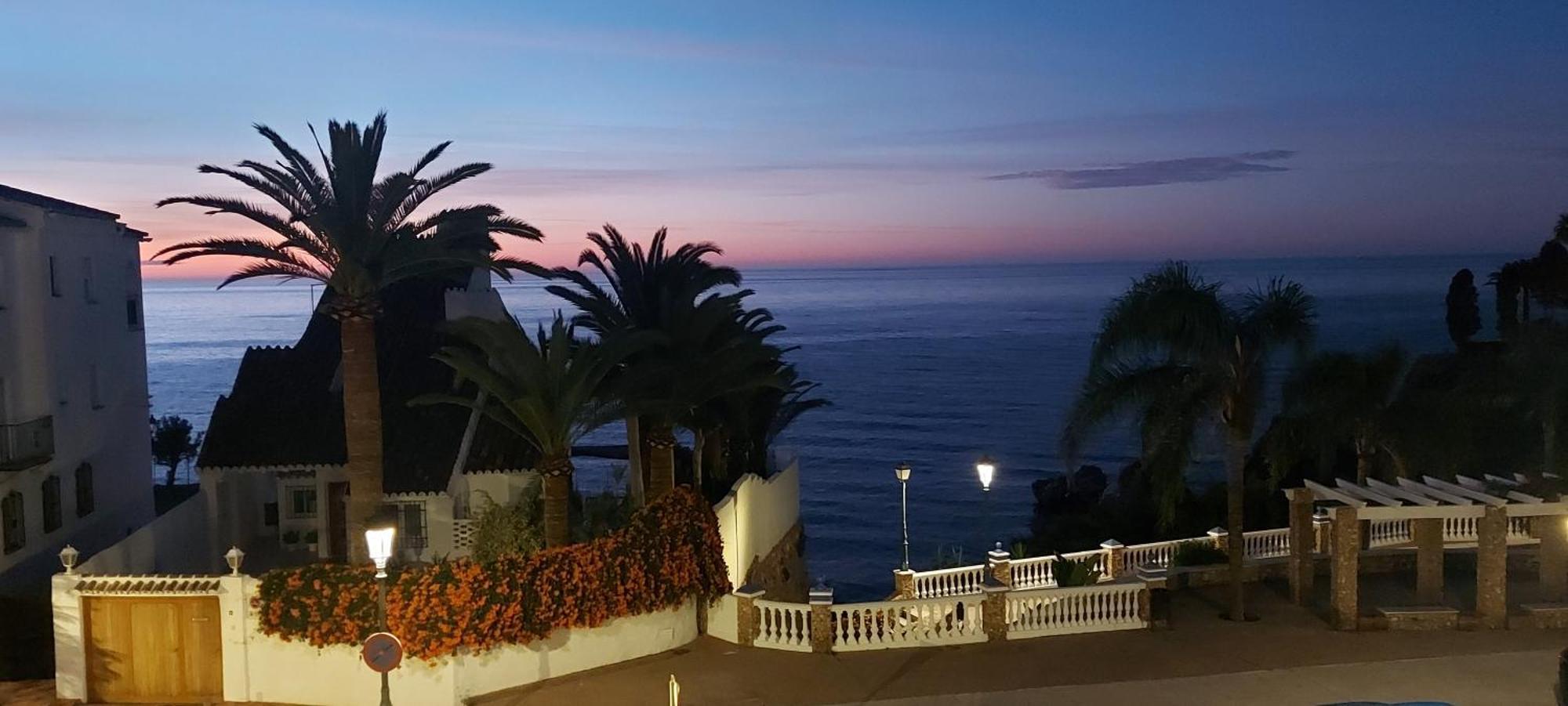 Appartamento Spectacular Sea Views, 2 Bed,2 Bath Nerja Esterno foto