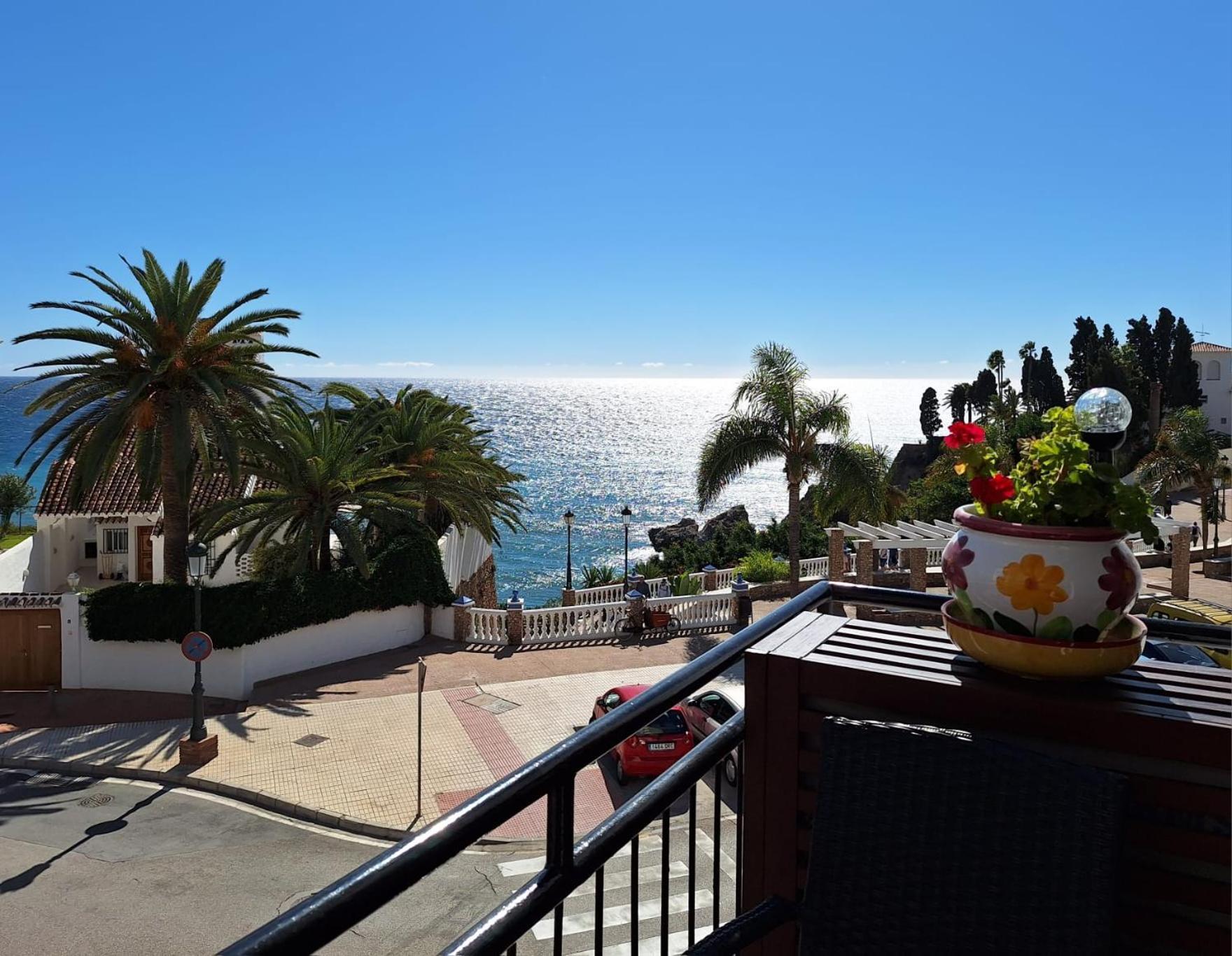 Appartamento Spectacular Sea Views, 2 Bed,2 Bath Nerja Esterno foto