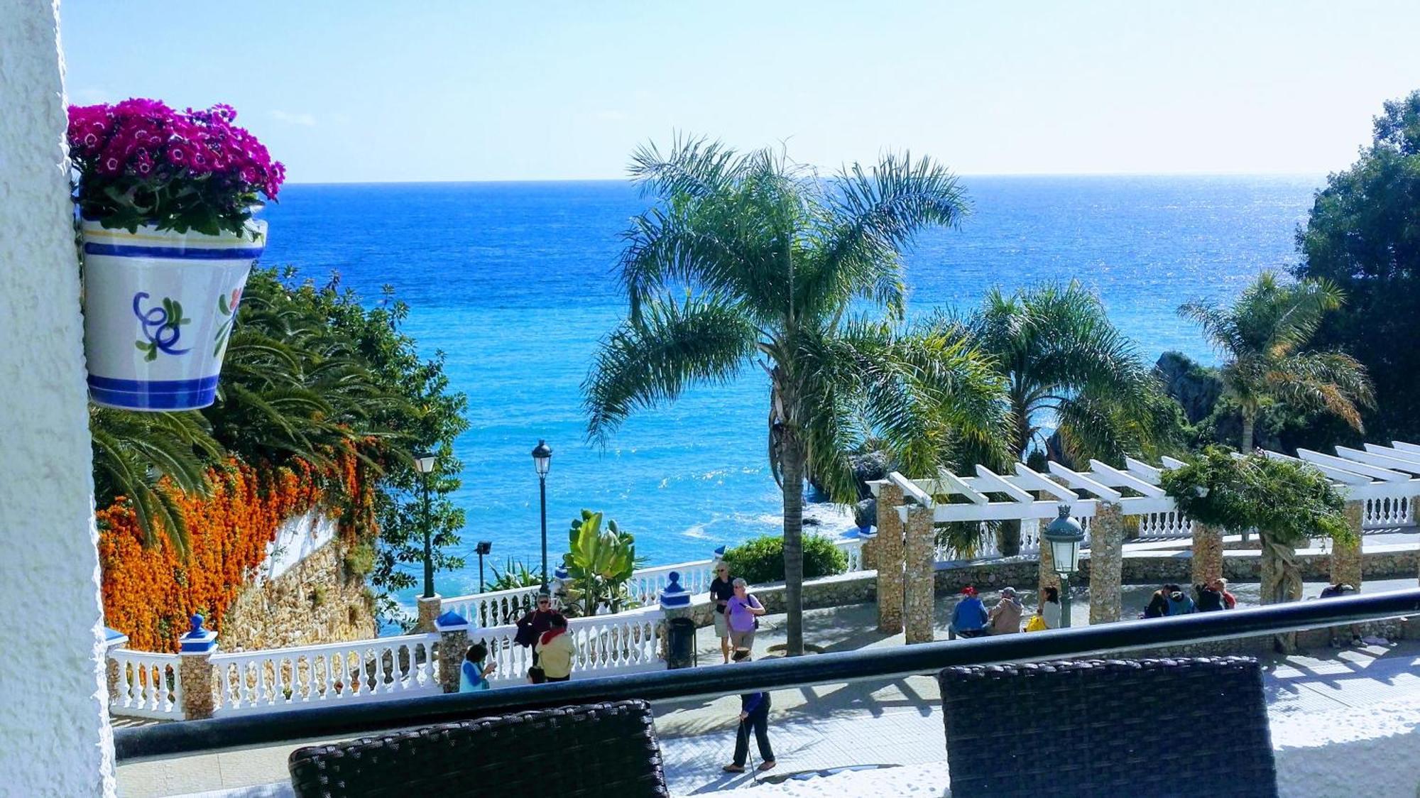 Appartamento Spectacular Sea Views, 2 Bed,2 Bath Nerja Esterno foto